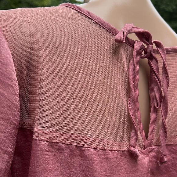 Pretty pink Boho floral embroidered ruffle sleeves, silky top Sz S/M - Picture 4 of 10